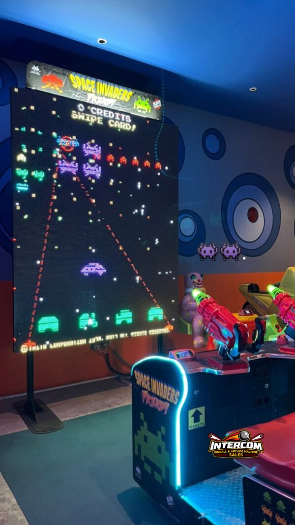 Space Invaders Frenzy Arcade Game - Image 2